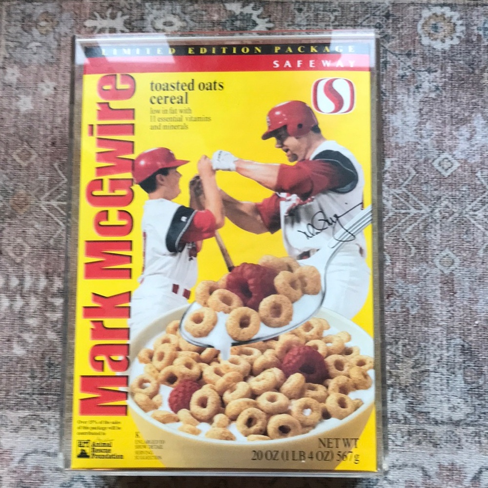 Baseball Collection Mark McGwire Limited Edition in plastic box, rare-vintage!